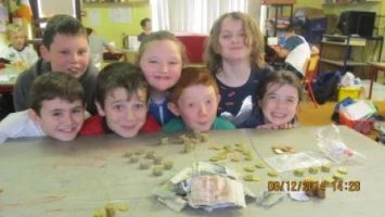 4th class fundraisers for the homeless christmas 2014 008